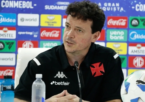 Fernando Diniz reclama da arbitragem; veja o que ele disse