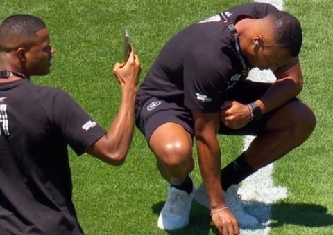 Botafogo: jogadores fazem oração em gramado na véspera da final da Libertadores