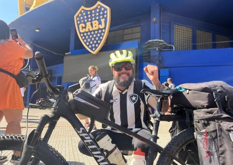 Torcedor do Botafogo chega de bicicleta em Buenos Aires após 19 dias