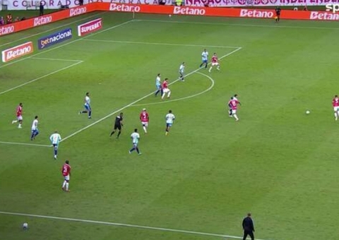 Internacional tem dois gols anulados e perde pênalti, mas vence Maracanã-CE