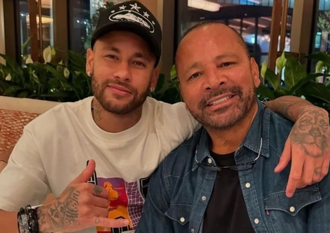 Neymar voltou ao Santos por 'solidariedade', diz pai do atleta