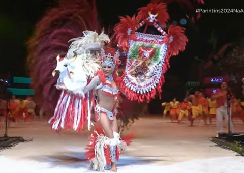 Garantido: Item 5, Porta-estandarte Lívia Cristina representa tradição na arena