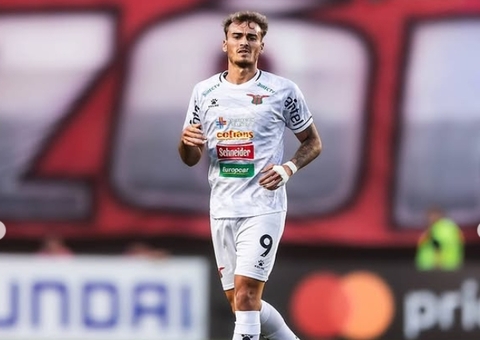 Conheça o ponta norte-americano que tem negociações com o Corinthians