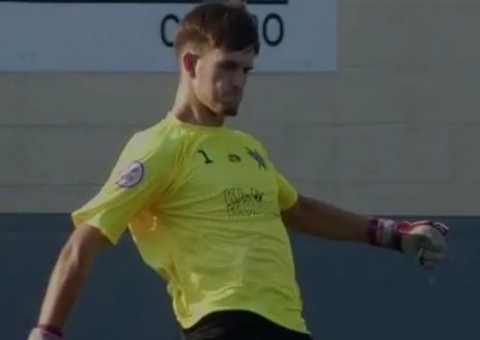 Goleiro de 19 anos morre após choque de cabeça com adversário na Espanha