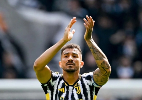 Treinador da Juventus anuncia saída de Danilo