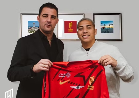 Al Qadsiah contrata Gabriel Carvalho, do Internacional