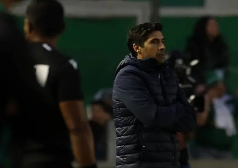 Abel destaca força do elenco e elogia evolução do Palmeiras