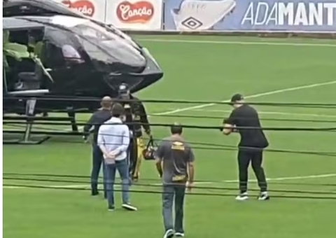 Neymar chega de helicóptero para primeiro treino no retorno ao Santos