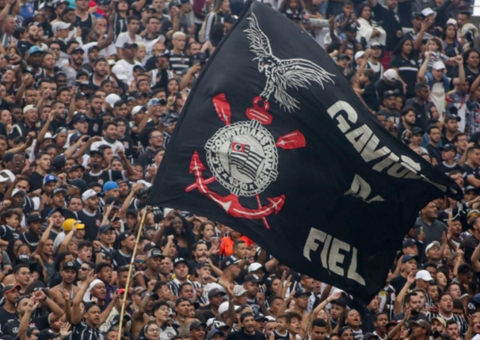 Organizada do Corinthians apoia afastamento de Andrés, Duilio e Augusto Melo