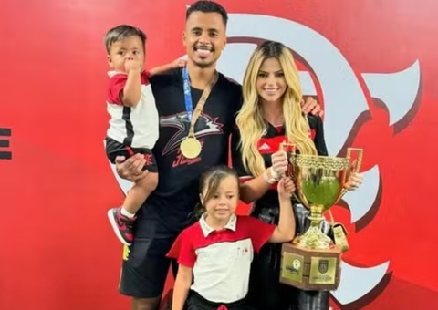 Ex-mulher de Allan, do Flamengo, denuncia agressão; ele nega
