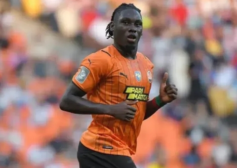 Flamengo faz proposta por atacante Lassina Traoré, do Shakhtar