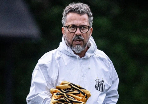 Cléber Xavier, do Santos, diz que errou sobre Neymar