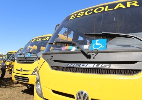 TCE-AM revoga decisão que suspendia contratação de transporte escolar em Rio Preto da Eva