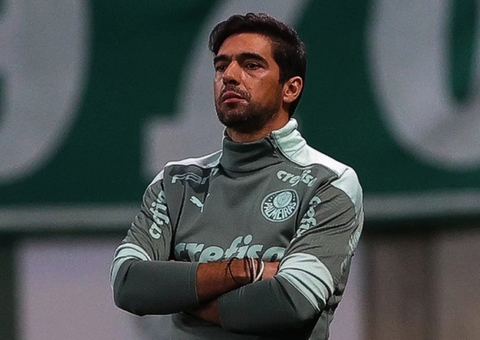 Defesa quase toda reserva do Palmeiras não preocupa Abel para quartas