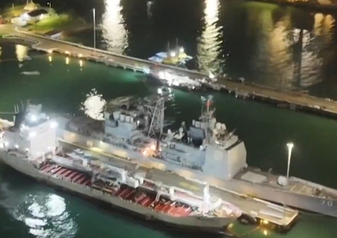 Navio de guerra dos EUA atravessa Canal do Panamá em meio à tensão com Venezuela