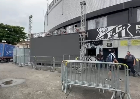 Vila Belmiro prepara estrutura para anúncio de Neymar; veja