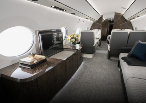 Neymar chegou ao Brasil em avião de meio bilhão de reais; veja