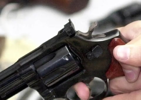 Lula assina novo decreto que autoriza clubes de tiro próximos a escolas