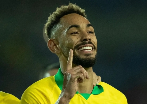 Atacante da seleção indica saída de time da Premier League
