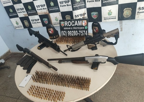 Polícia apreende armas e munições em barco entre Coari e Jutaí; vídeo 