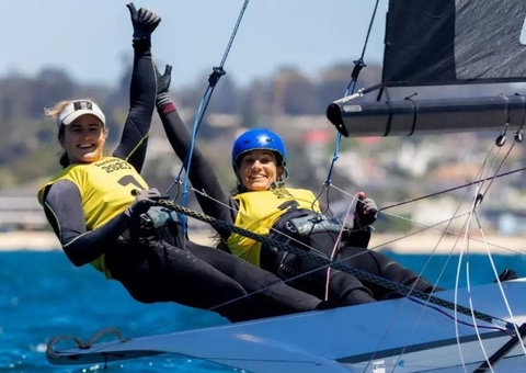 Martine Grael e Kahena Kunze avançam para a final de regata