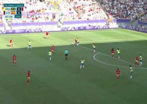 Futebol: com Marta expulsa, Brasil perde para a Espanha nas Olimpíadas