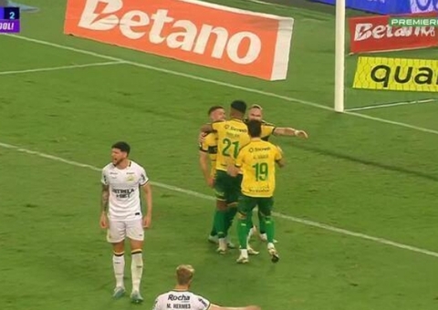 Cuiabá vira sobre o Criciúma, volta a vencer e respira no Brasileirão