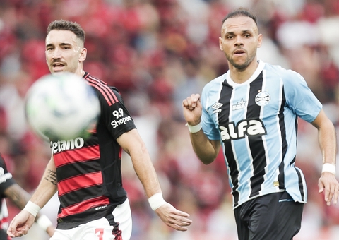 Flamengo leva gol de goleiro e só empata em casa com Grêmio pelo Brasileiro
