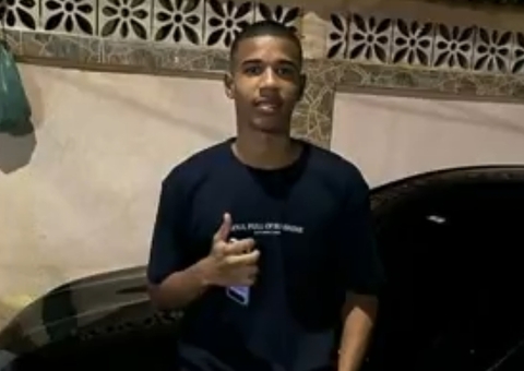 Jogador de futebol baleado após pisar no pé de traficante terá órgãos doados