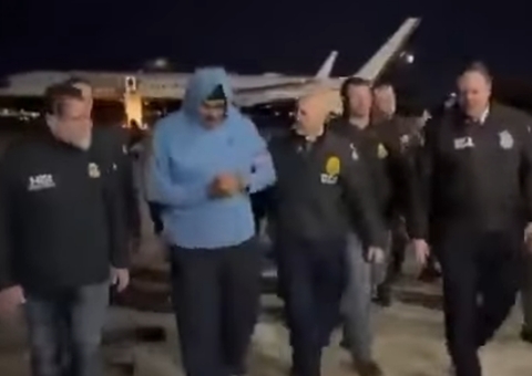Novo vídeo mostra Maduro caminhando calmamente em aeroporto nos EUA