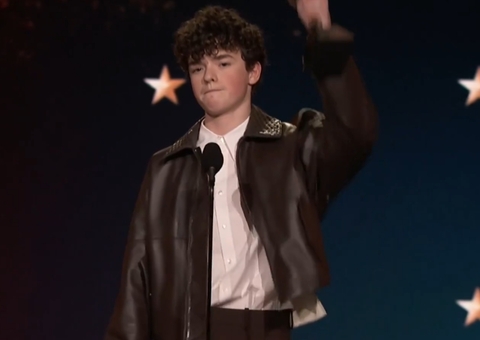 Owen Cooper, de 16 anos, vence Wagner Moura no Critics Choice Awards