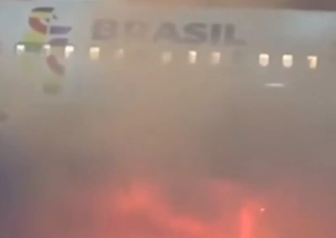 Avião da Latam é esvaziado após fogo atingir área de carga no Aeroporto de Guarulhos