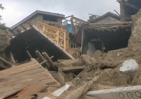 Número de mortos em terremoto no Afeganistão sobe para mais de 2 mil