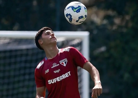 Possível saída de Patryck abre espaço para garoto Nicolas no São Paulo