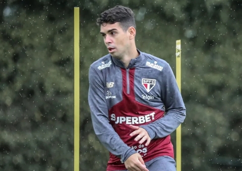 Oscar vai ao CT do São Paulo e visita elenco pela primeira vez após susto