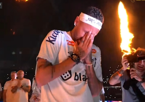 'Sai o menino, entra o príncipe', diz Neymar horas antes da estreia