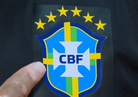 Seleção de futsal recorre a 'jeitinho brasileiro' para ter 6ª estrela na camisa