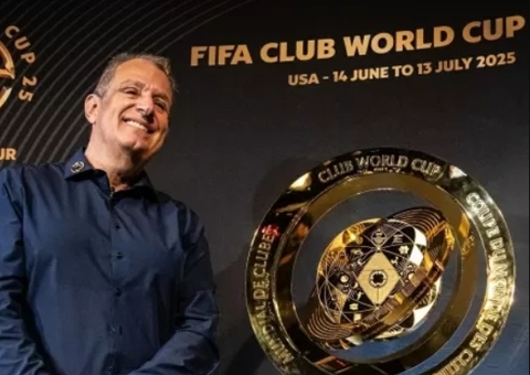 Flamengo recebe troféu do Super Mundial de Clubes da Fifa