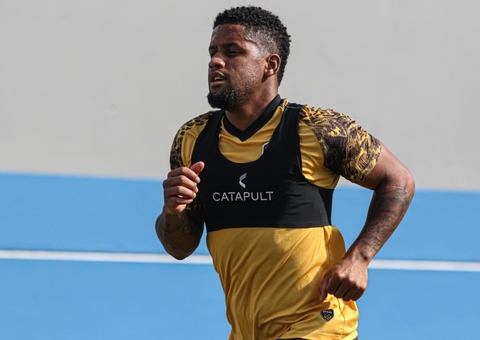 Amazonas FC oficializa contratação de atacante africano