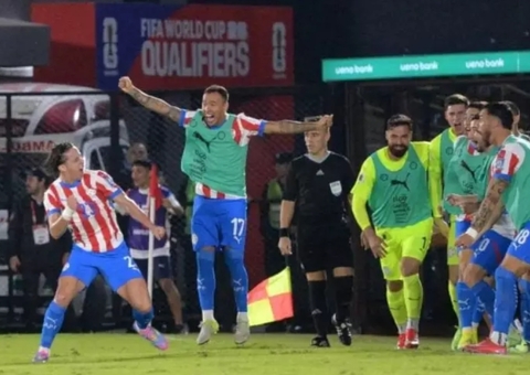 Paraguai vence Uruguai e quebra jejum de 18 anos