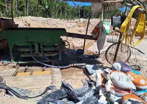 Operação contra garimpo ilegal no Amazonas apreende toneladas de minério