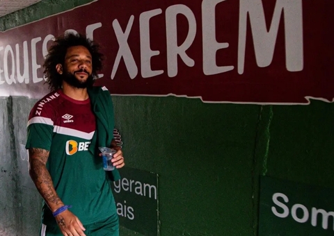 Marcelo é homenageado pelo Fluminense com nome em estádio de CT