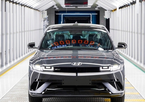 Governo Trump prende 475 imigrantes que trabalhavam em fábrica da Hyundai