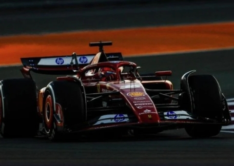 Leclerc lidera e Drugovich supera Alonso no 1º treino livre de Abu Dhabi