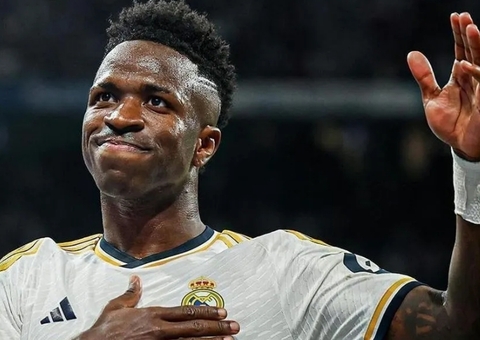 Ancelotti dá prazo para retorno de Vinicius Júnior após lesão