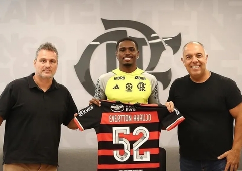 Evertton Araújo renova contrato com o Flamengo