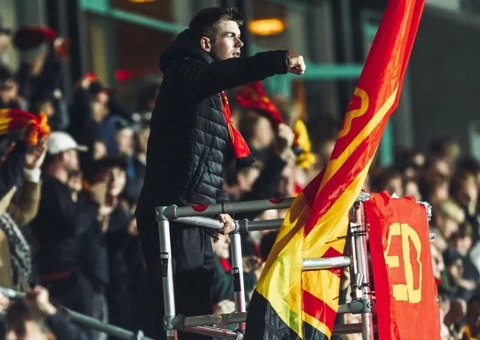 Clube da Dinamarca é multado por guerra de bolas de neve entre torcedores