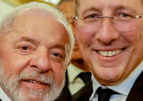 Na França, Lula encontra John Textor e elogia o Botafogo