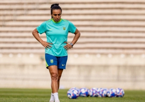 Marta indica estar fora da Copa e desabafa
