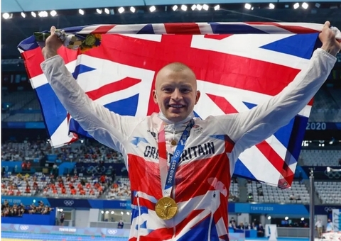 Nadador britânico reclama das refeições na Vila Olímpica e diz ter achado verme